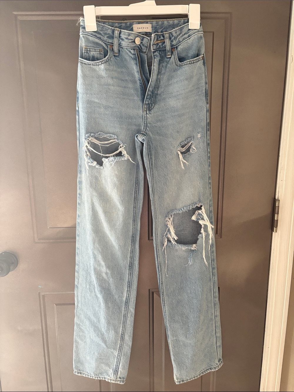 PacSun Light Wash Ripped Straight women 90s Boyfriend cut  Jeans